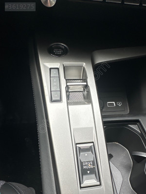 Peugeot 408 el fren tuşu