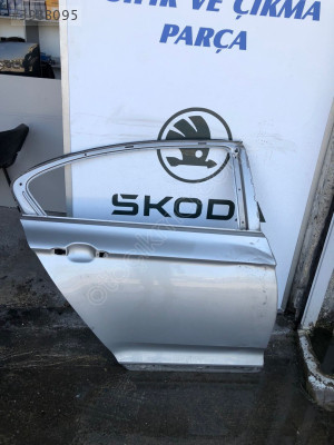 ÇIKMA VOLKSWAGEN PASSAT B8 SAĞ ARKA KAPI