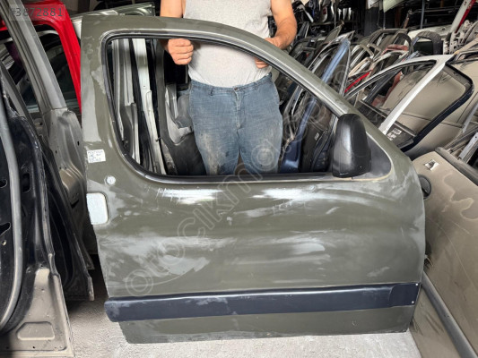 PEUGEOT PARTNER SAĞ ÖN KAPI DOLU 98-08 MODEL ORJİNAL ÇIKMA