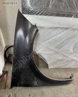 RENAULT MEGANE 2 SAĞ ÖN ÇAMURLUK EYUPCAN OTO'DA