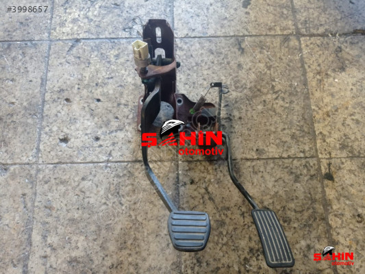 HONDA - EURO CİVİC / GAZ PEDALI - FREN PEDALI - DEBRİYAJ PEDALI