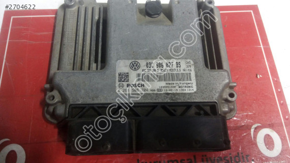 Volkswagen Golf Motor Beyni 03C906027BS - 0261S06704