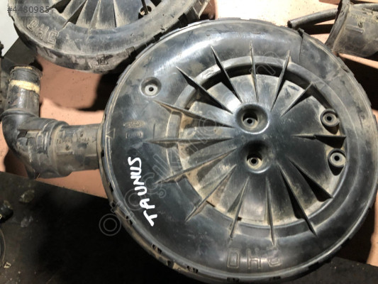 Ford Taunus Hava Filtre Kutusu