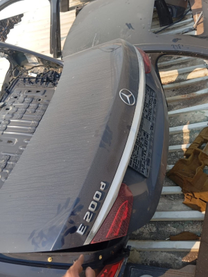 MERCEDES W213 E200 BAGAJ KAPAĞI OTO FEDAİ