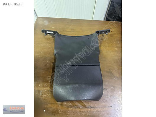 3G0858560 VW PASSAT DİREKSİYON ÜST PLASTİK KAPLAMASI