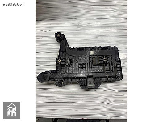 passat b7 polo jetta akü alt braketi kapağı kapak 1k0915333