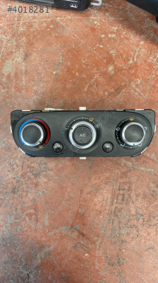 RENAULT CLİO 4 KLİMA KONTROL PANELİ