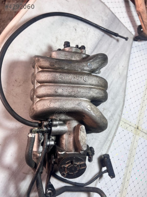 RENAULT MEGANE 1-98 MODEL 2.0 MOTOR EMME MANİFOLDU ORJİNAL