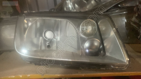 Vw bora sağ ön far