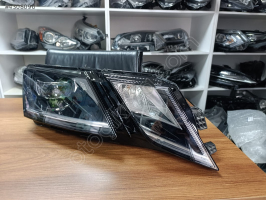 SKODA OCTAVİA SAĞ FAR LEDLİ MERCEKLİ ORJİNAL ÇIKMA 2018/2021