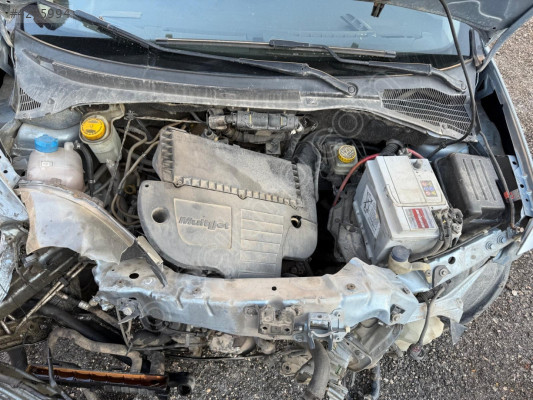 FİAT LİNEA MOTOR ÜST KAPAĞI 1.3 MULTİJET ORJİNAL ÇIKMA