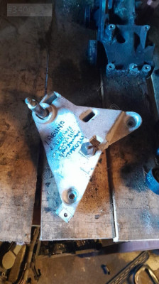 Laguna 1 -safrane otomatik sanziman takoz braket yedek parça