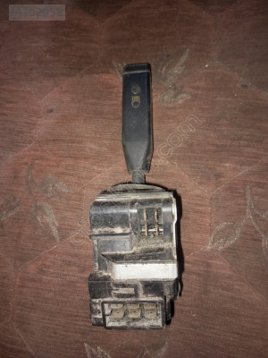 Renault 19 far sinyal kolu