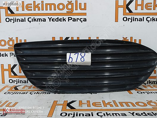 MERCEDES C63, C4, C350 TAMPON SOL ÖN IZGARA KAPAĞI A 205 885 15