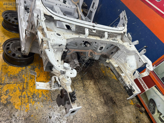 2021-25 CUPRA FORMENTOR ÖN PODYA SAŞİ HATASIZ ORJ ÇIKMA