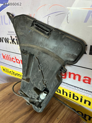 BMW G30 CAM SU BİDONU ÇIKMA ORJİNAL 61668491830