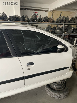 PEUGEOT 206 SAĞ ÖN KAPI ORJİNAL ÇIKMA