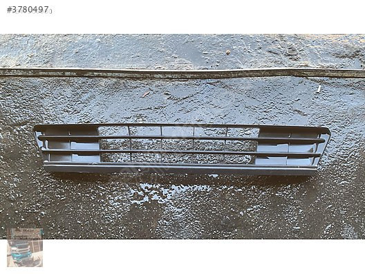 2G0853677 2017-2022 vw polo ön tampon orta ızgara