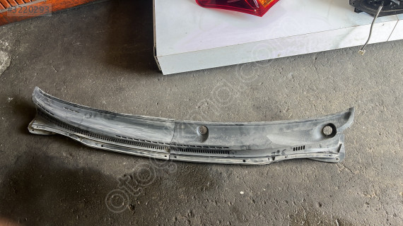 TOYOTA COROLLA CAM ÖNÜ IZGARASI ORJİNAL ÇIKMA PARÇA