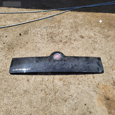 Fiat doblo bagaj kapağı kaplaması