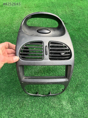 PEUGEOT 206 TEYP ÇERÇEVESİ