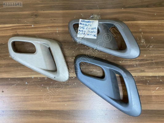 PEUGEOT PARTNER TEPEE SAĞ ÖN KAPI İÇ ÇEKME KOLU 2012-2018 MODEL