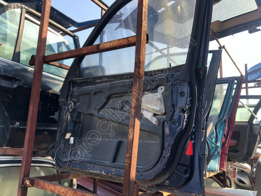 BMW E39 Sağ Ön Kapı Cam Krikosu 8236860 8236858