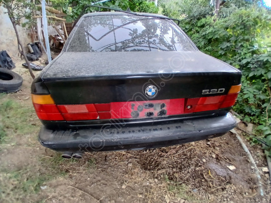 Bmw e34 bagaj kapağı
