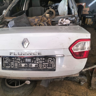 Renault Fluence İçin Çıkma Arka Bagaj Kapağı
