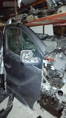 renault trafic çıkma sağ ön kapı dolu hatasız