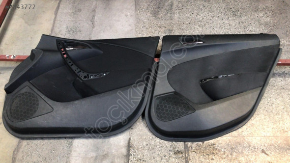 OPEL ASTRA J İNSİGNİA SAĞ ÖN ARKA KAPI DÖŞEMESİ