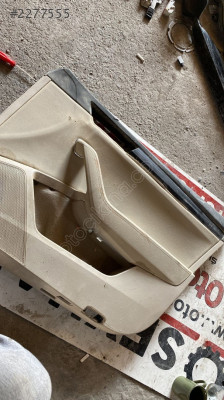 3V1867012 skoda super b sağ kapı kartonu döşemesi