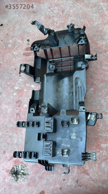 BMW N13 F30 MOTOR TESİSATI KABLO TUTUCU