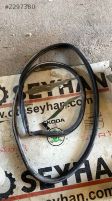 5H4867914 vw golf 8 sağ arka kapı conta lastiği