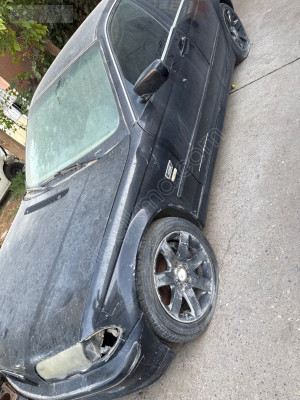 2005 model BMW sağ ön kapı
