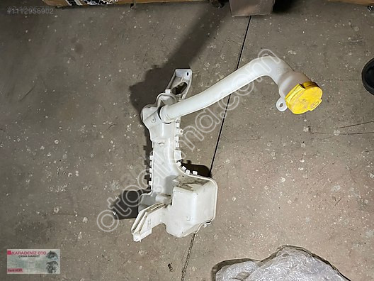RENAULT CLİO 5 CAM SU BİDONU