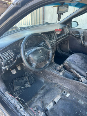 OPEL VECTRA B ÇIKMA ORJİNAL YEDEK PARÇALARI MEVCUTTUR