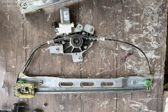 FORD TOURNEO COURİER SAĞ CAM KRİKOSU ORJ EYUPCAN OTO'DA