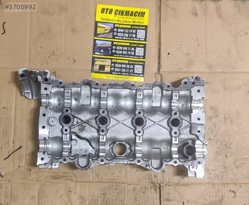 Mercedes A Serisi 270Motor Eksantrik Üst Kapağı - A2700100530