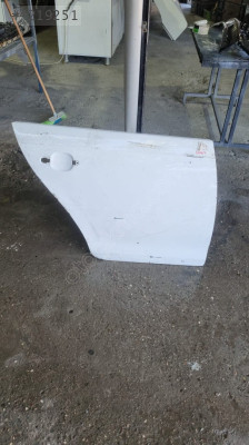 Vlwolksvagen jetta 2010 model sag arka kapi saci