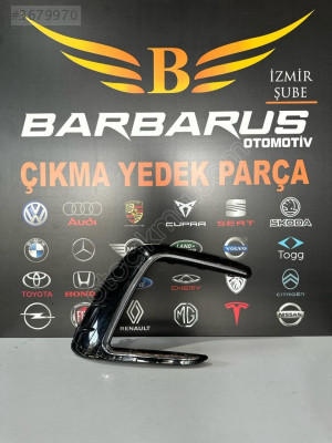 VW Tiguan R'Line Sağ Far Yıkama Kapağı - 5NA-853-666-J