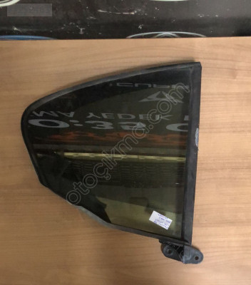 3G5845214 VW PASSAT B8 SAĞ ARKA KELEBEK CAMI