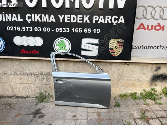 SKODA SUPERB SAĞ ÖN KAPI