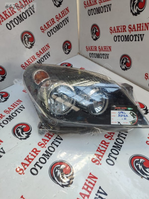 Opel Astra H Sağ Ön Far Çıkma Parça - Orijinal ve Uygun Fiyata