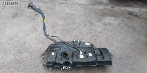 renault taliant 2022 1.0 çıkma orjinal yakıt deposu (son fiyat)