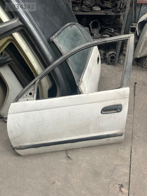 TOYOTA CARİNA SOL ÖN KAPI