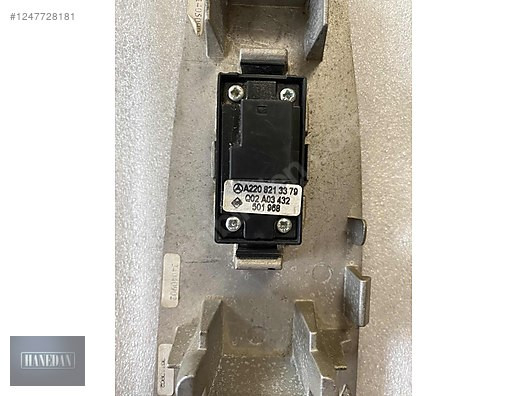 MERCEDES W220 SAĞ ÖN CAM AÇMA DÜĞMESİ (03-06) 2208213379