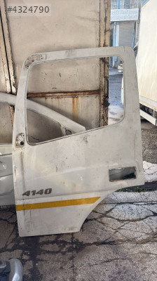 Mersedes axor çekici 1840 sol ön kapı