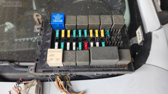 FİAT TEMPRA ORJİNAL ÇIKMA SİGORTA TABLASI