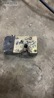 Pejo 206 cc sağ ön kapı kilidi